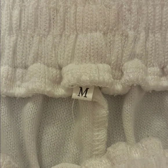 White Wide-Leg Pants - Picture 2 of 4